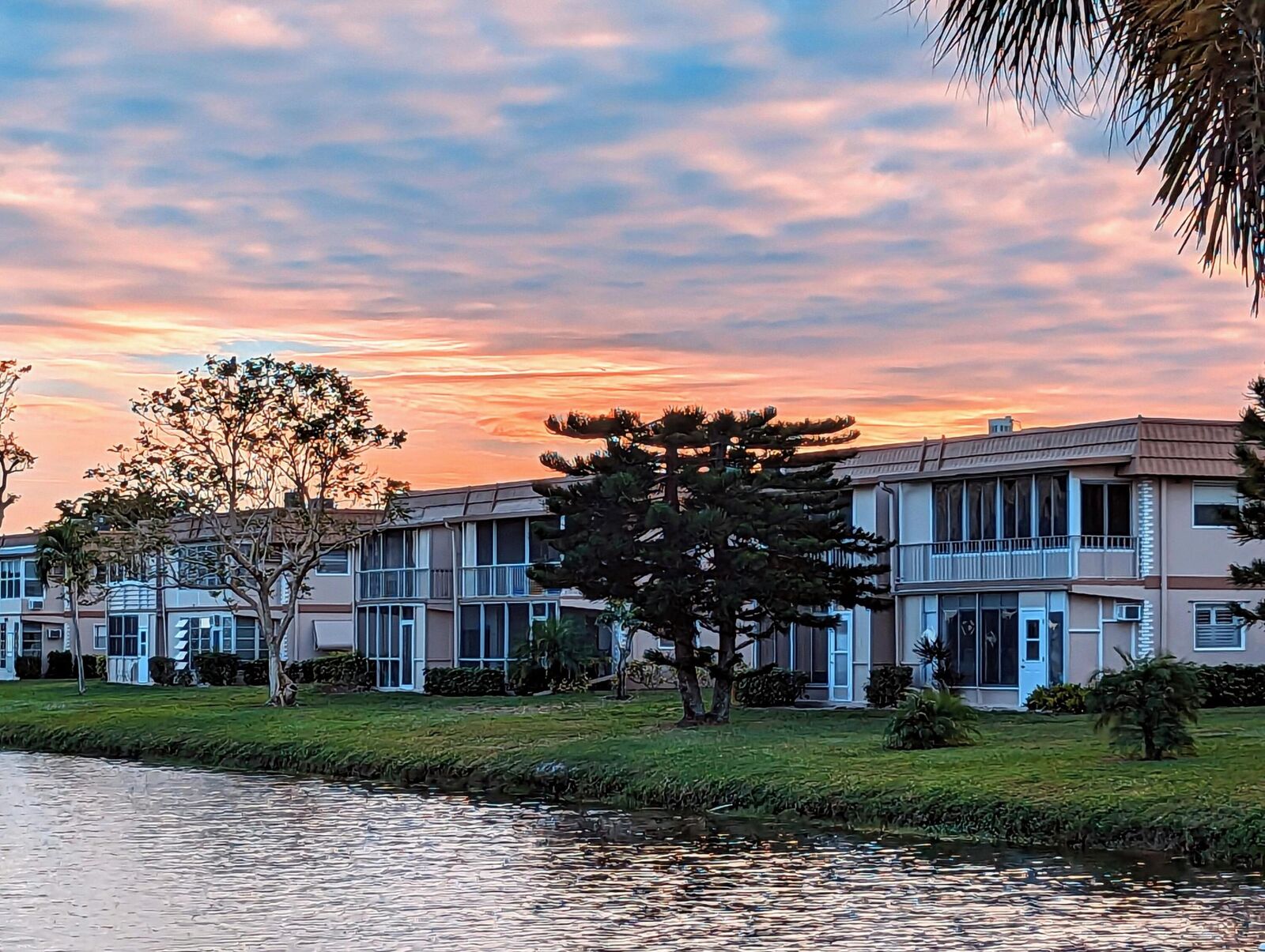 Property Photo: 3774 Inverrary Boulevard FL 33319