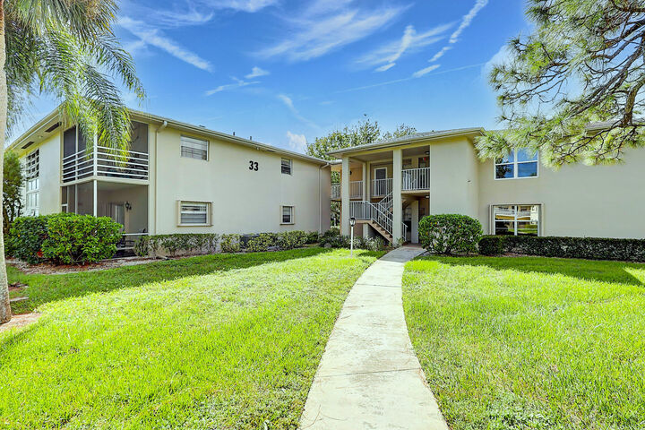 Property Photo: 33 Lake Vista Trail 206 FL 34952