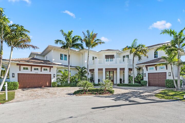 Property Photo:  3700 NE 24th Avenue  FL 33064 
