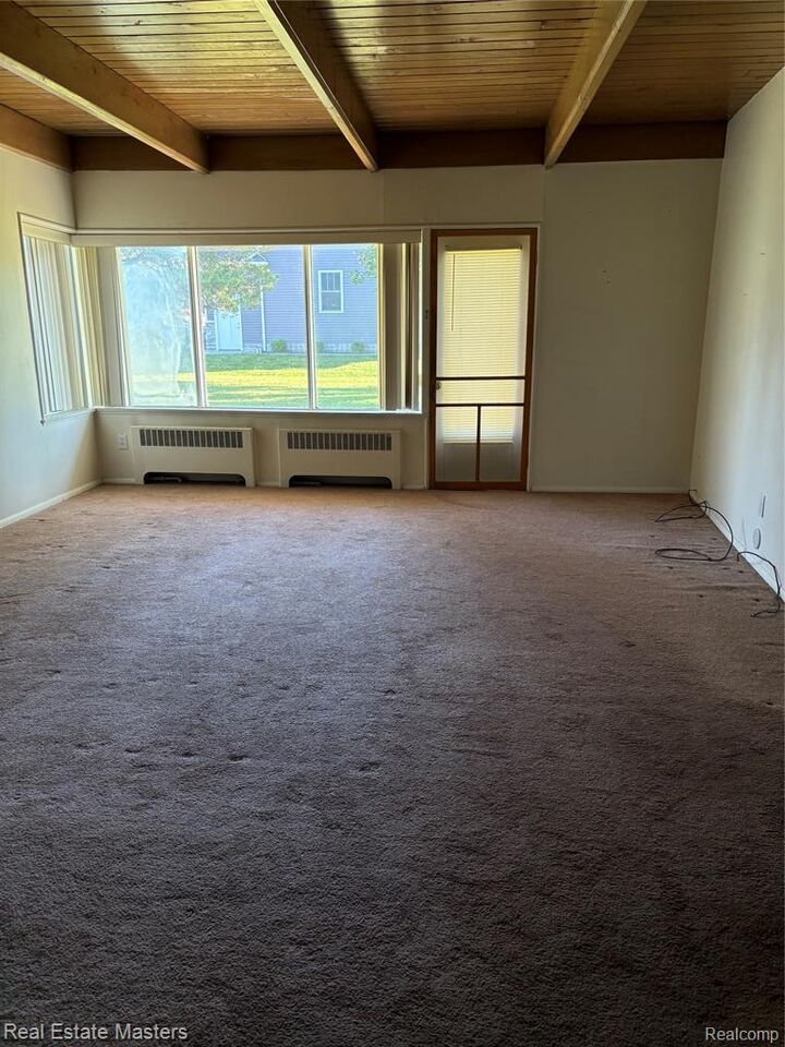 Property Photo: 4259 Gratiot Avenue 1 MI 48059