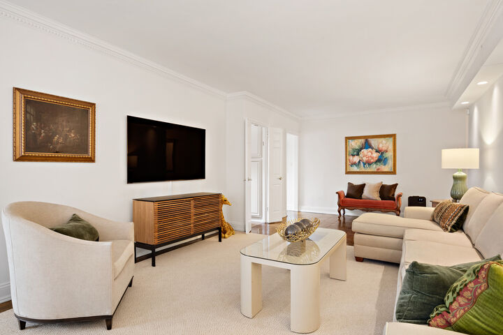 Property Photo: 400 E 56th Street 5R NY 10022