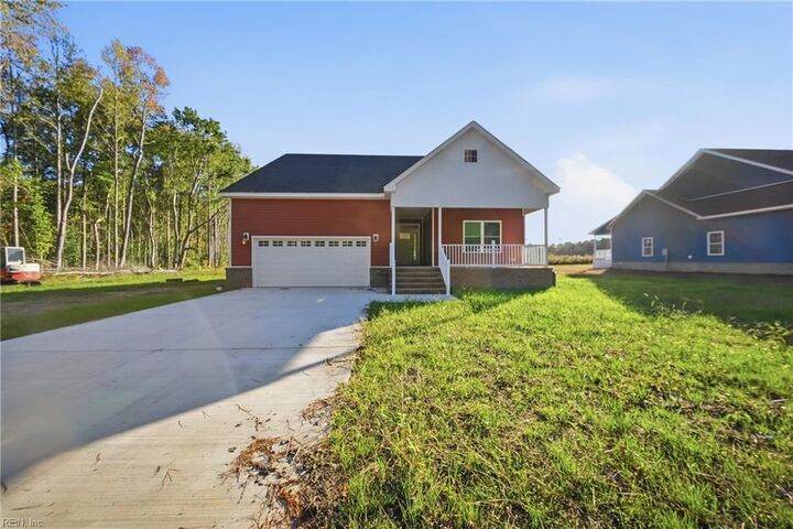 Property Photo:  328 Bank St  VA 23890 