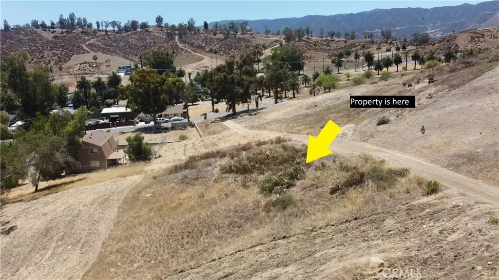 Property Photo:  32 Robertson St  CA 92530 