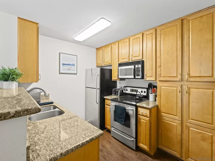 Property Photo:  1970 Columbia St 312  CA 92101 