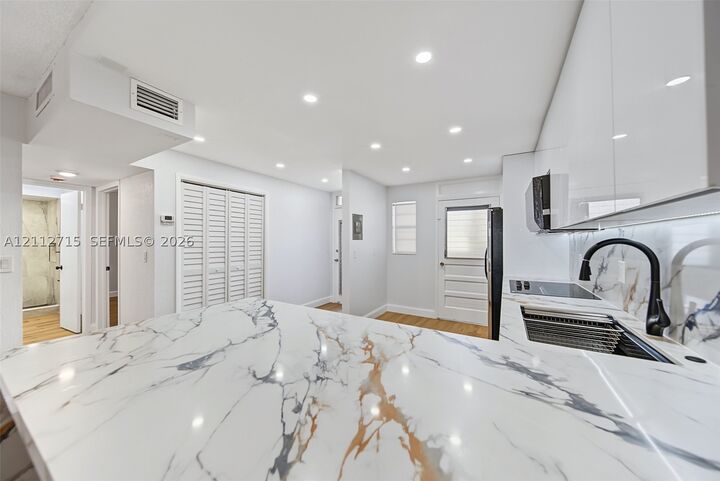 Property Photo: 2800 NW 47th Ter 202A FL 33313