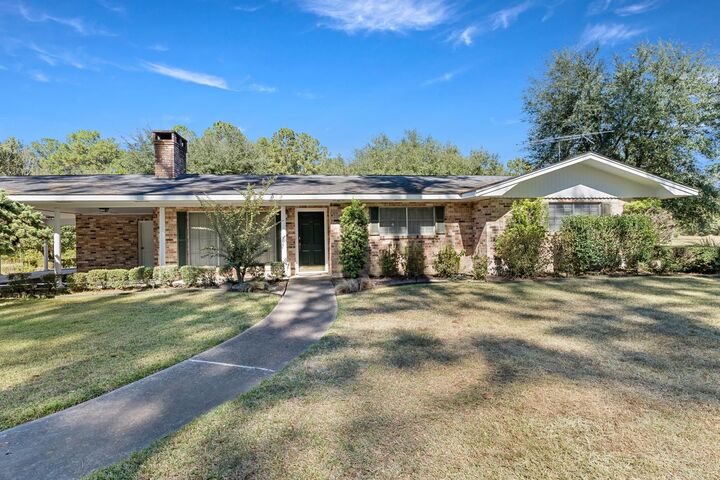 Property Photo:  222 County Road 482  TX 75956 