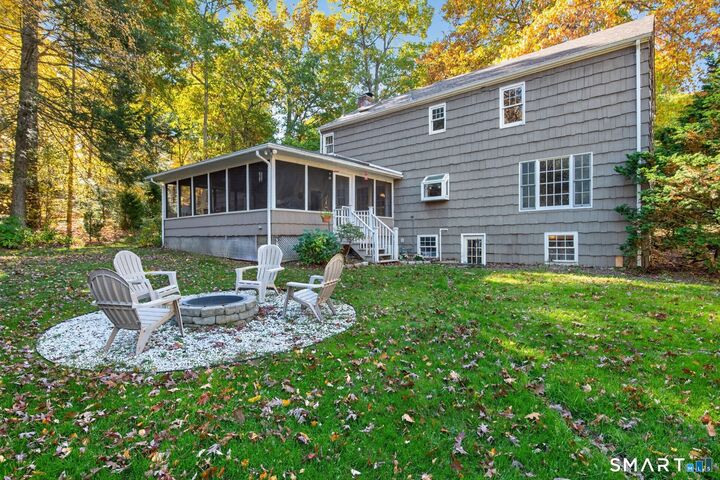 Property Photo:  6 Lawton Drive  CT 06070 