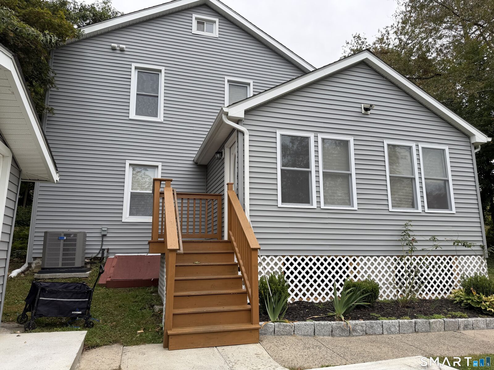 Property Photo:  465 James Farm Road  CT 06614 