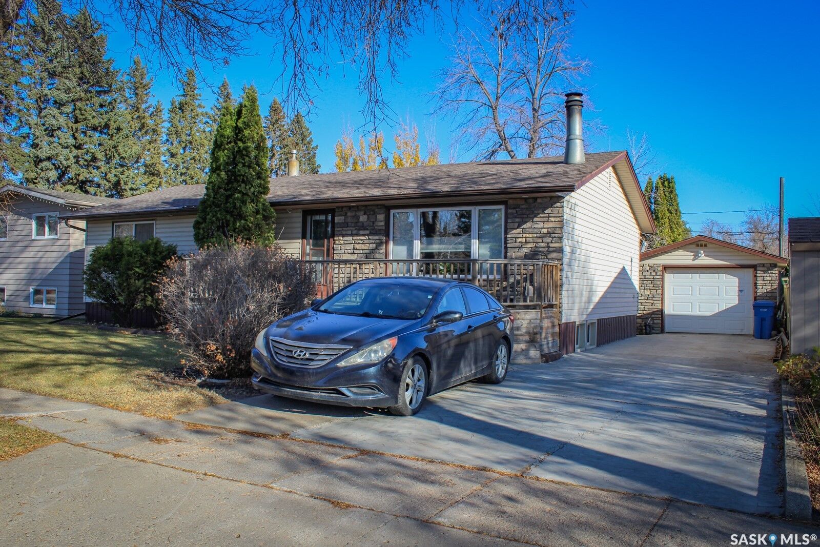 Property Photo: 304 Bemford Street SK S0E 1A0
