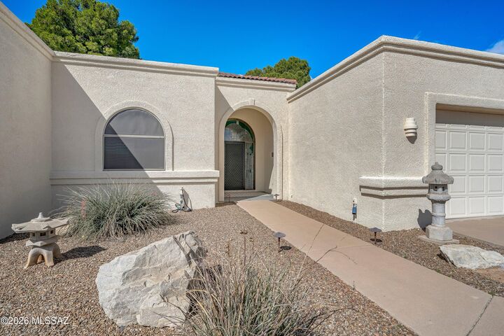 Property Photo: 1421 N Abrego Drive AZ 85614