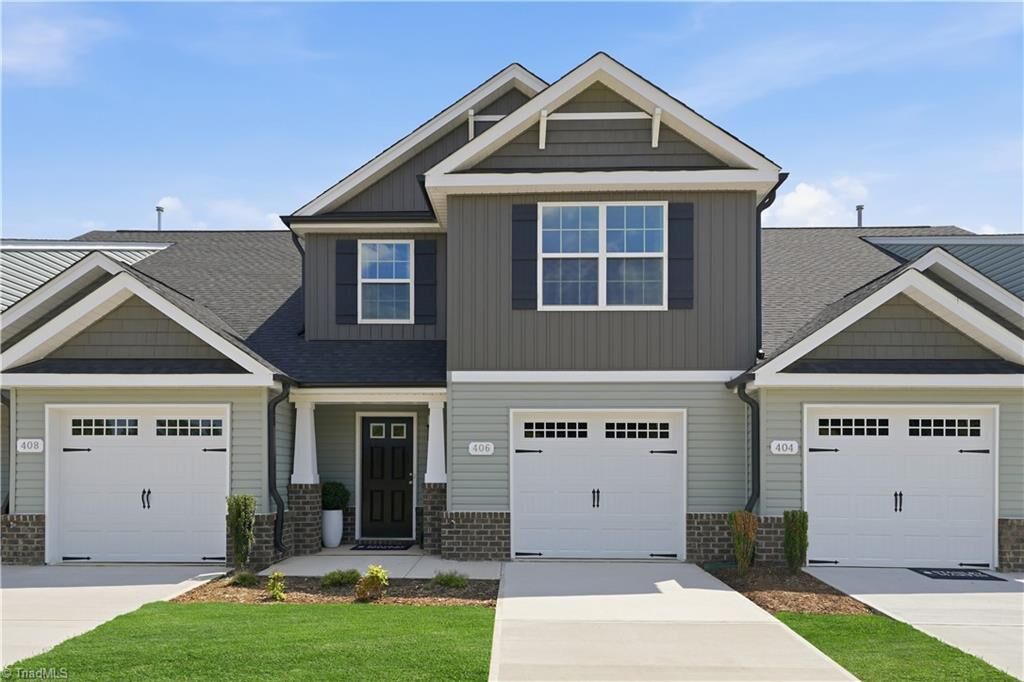 Property Photo:  903 Bear Oak Circle  NC 27249 