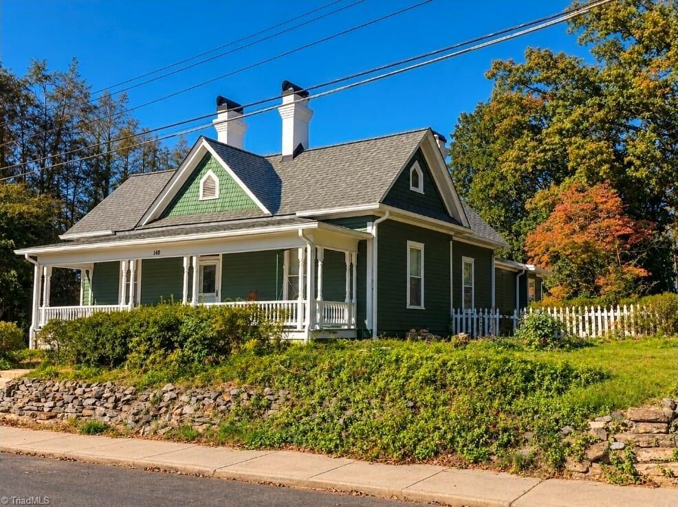 Property Photo: 148 W Poplar Street NC 27030