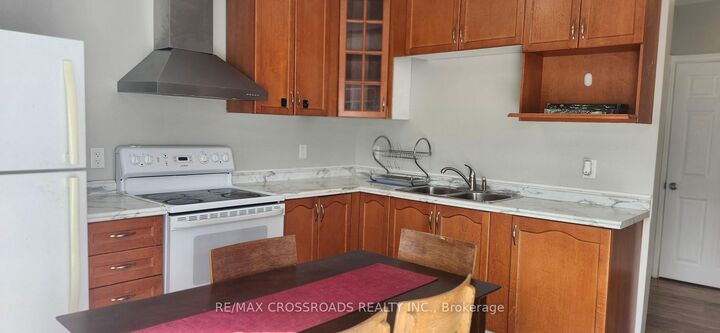 Property Photo:  220 McNaughton Avenue Front Unit-Main Floor  ON L1H 3B6 