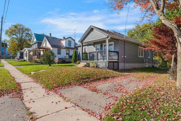 Property Photo: 205 Stanley Street ON N3Y 1M9