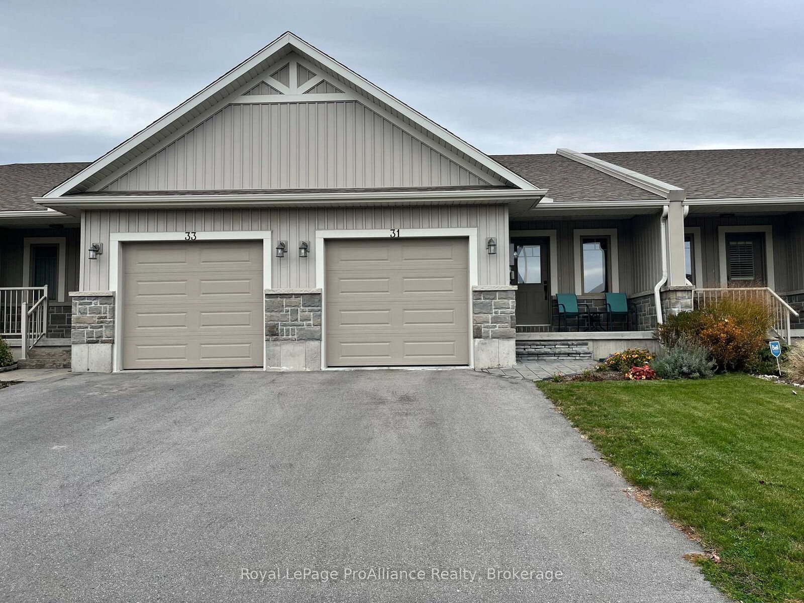 Property Photo:  31 Chinook Street  ON K8P 0C6 