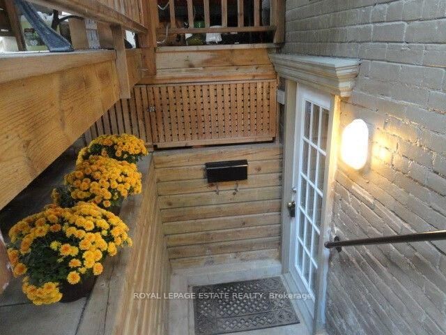 Property Photo:  190 Wineva Avenue Bsmt  ON M4E 2T4 
