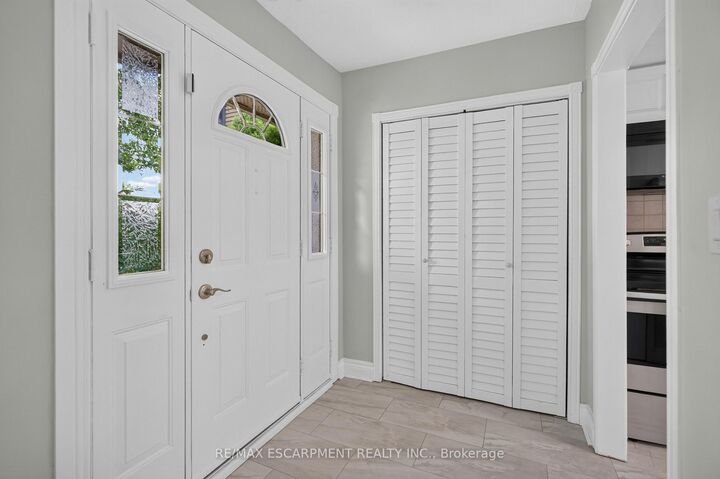 Property Photo:  3401 Rockwood Drive  ON L7N 3H6 