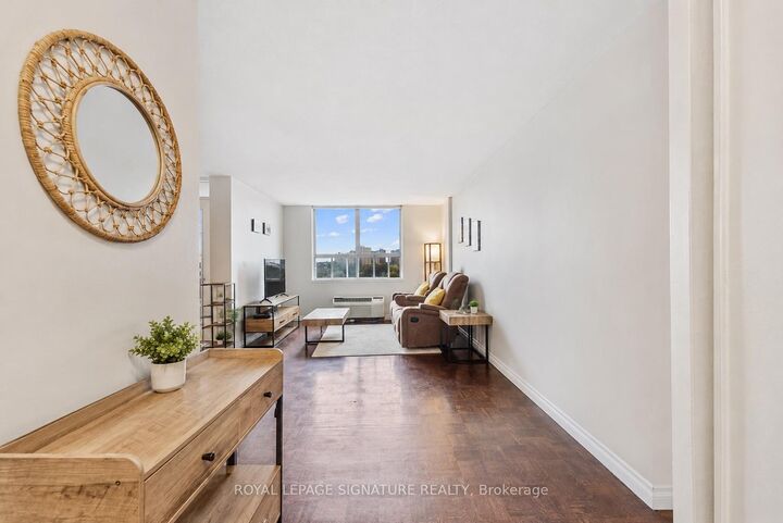 Property Photo:  2825 Islington Avenue 905  ON M9L 2K1 