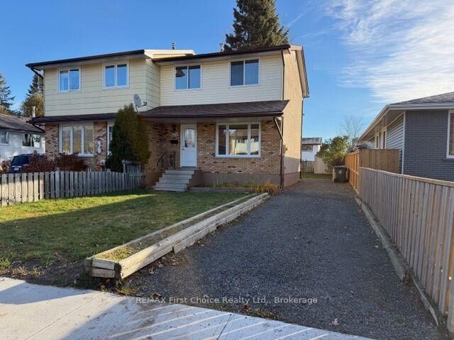 Property Photo:  254 Perth Crescent  ON P7A 7N7 