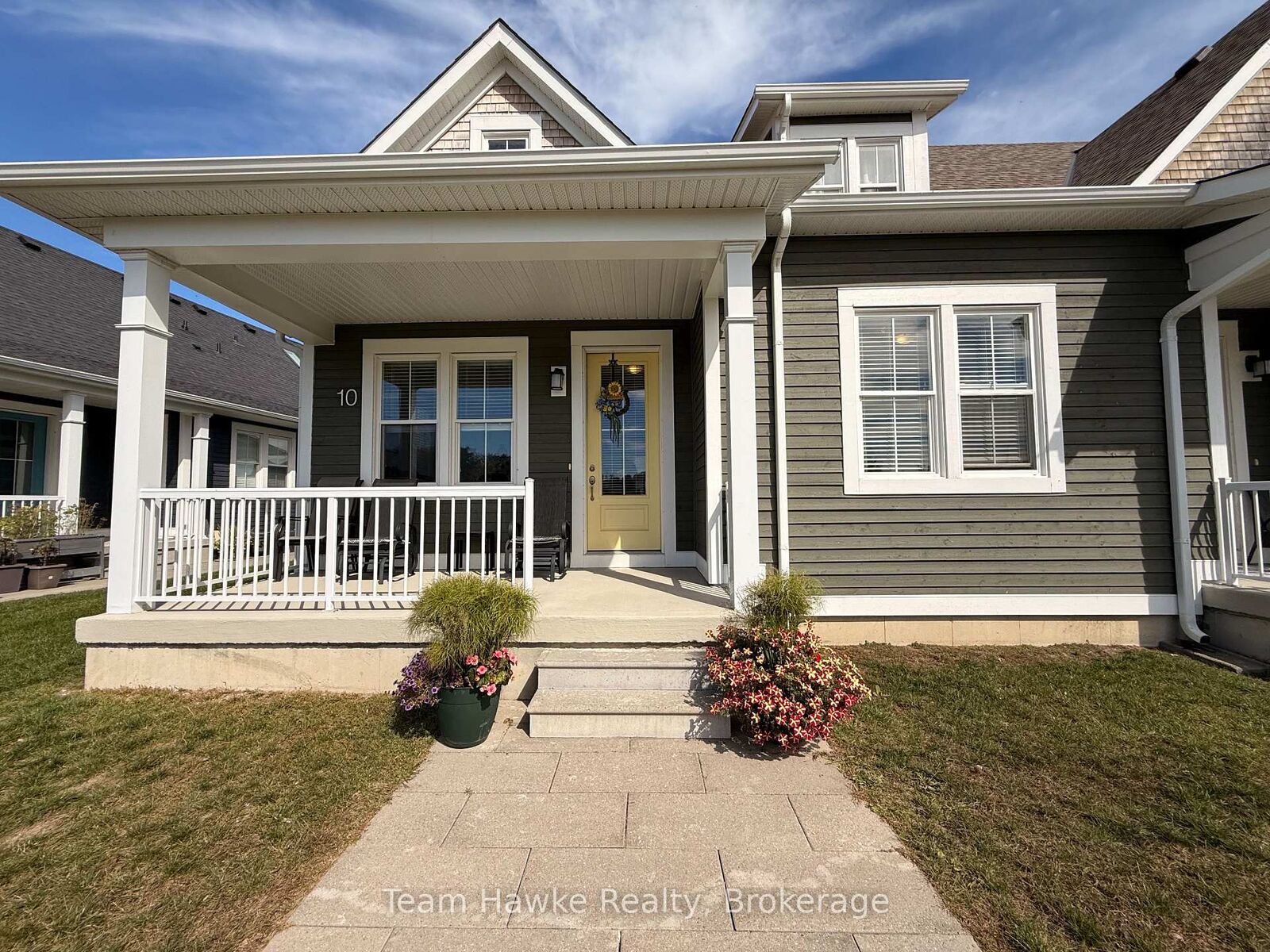 Property Photo:  10 Samantha Lane  ON L4R 0H4 
