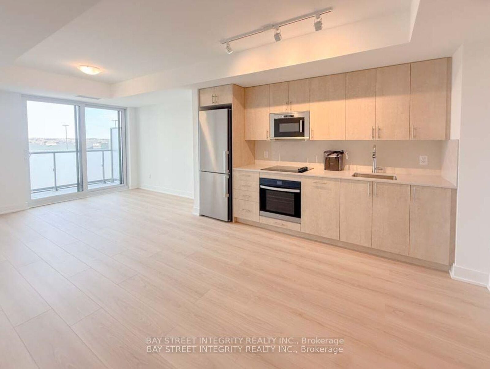 Property Photo: 2545 Simcoe Street N 420 ON L1L 0W3