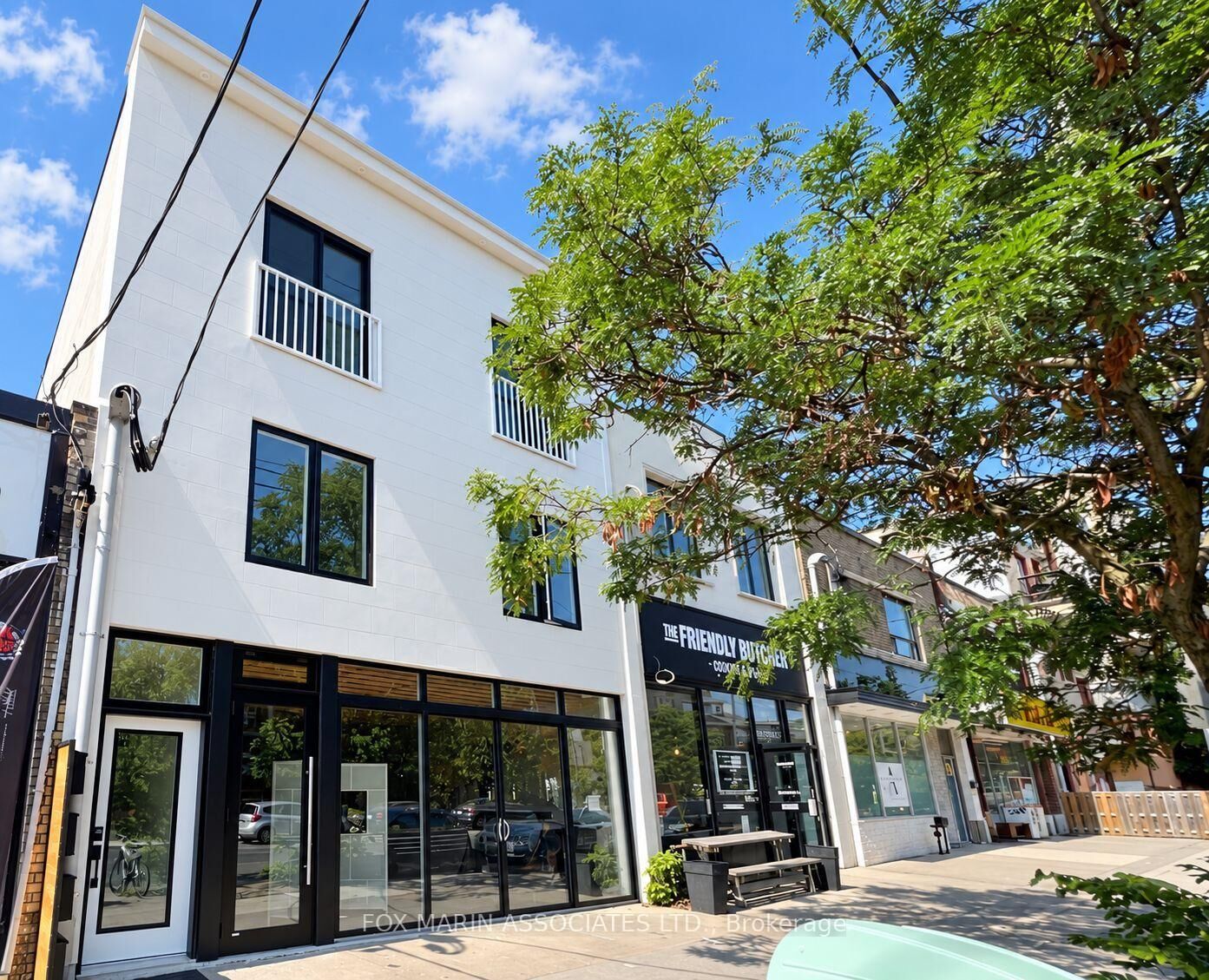 Property Photo: 220 Vaughan Road S 2nd Fl ON M6C 2M6