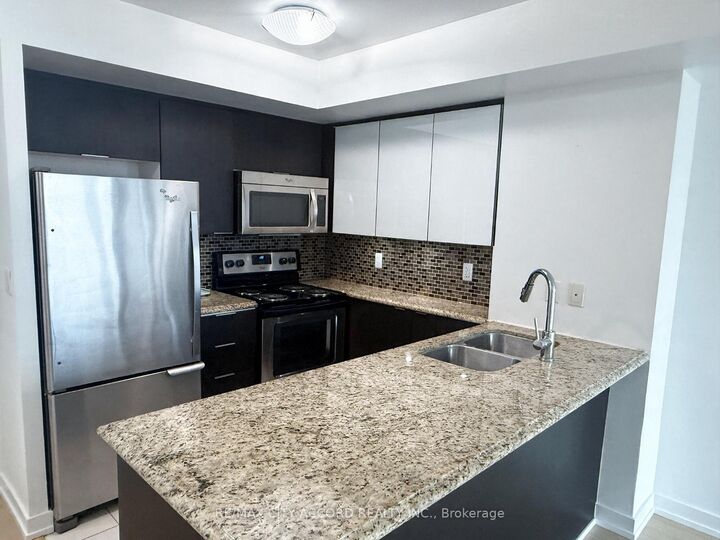 Property Photo:  5740 Yonge Street 507  ON M2M 0B1 