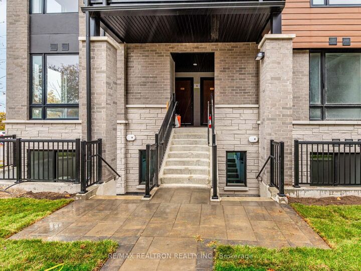 Property Photo:  117 Marydale Avenue 31  ON L3S 0E3 