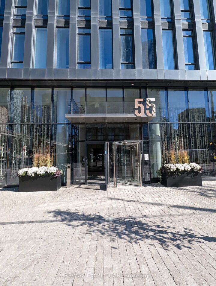 Property Photo:  55 Cooper Street Ph108  ON M5E 0G1 