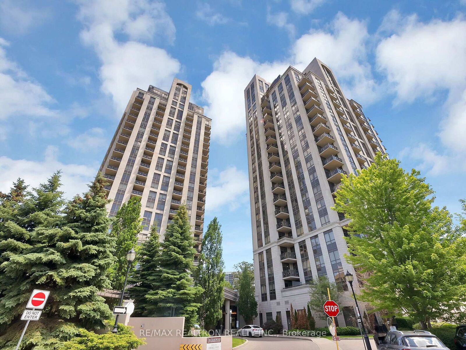 Property Photo:  133 Wynford Drive 707  ON M3C 0J5 