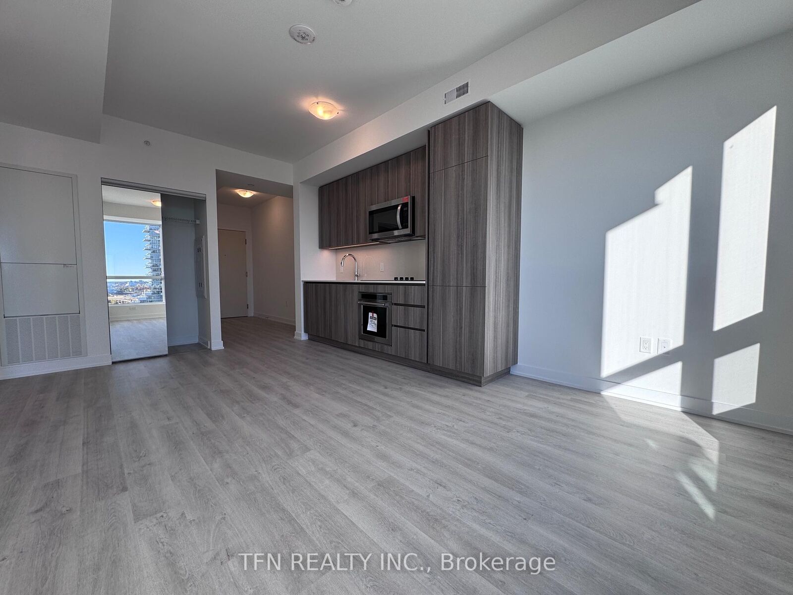Property Photo:  15 Richardson Street 1712  ON M5A 0Y5 