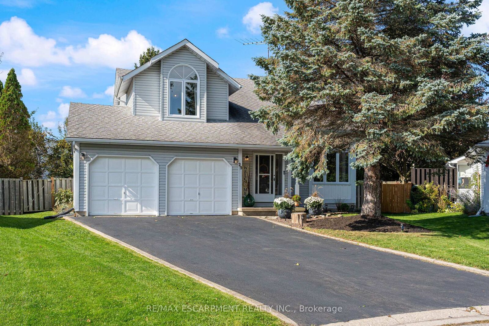 Property Photo:  29 Leslie Avenue  ON N0A 1N4 