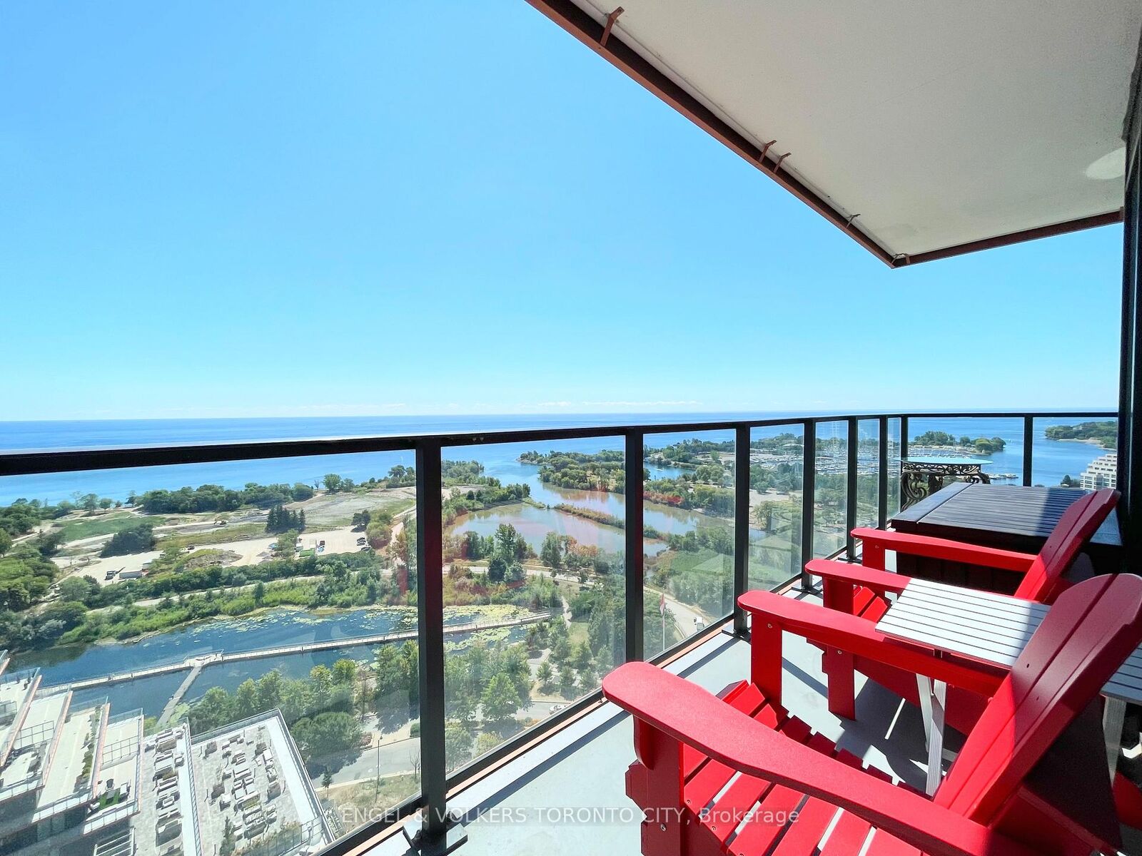 Property Photo:  30 Shore Breeze Drive 2118  ON M8V 0C7 