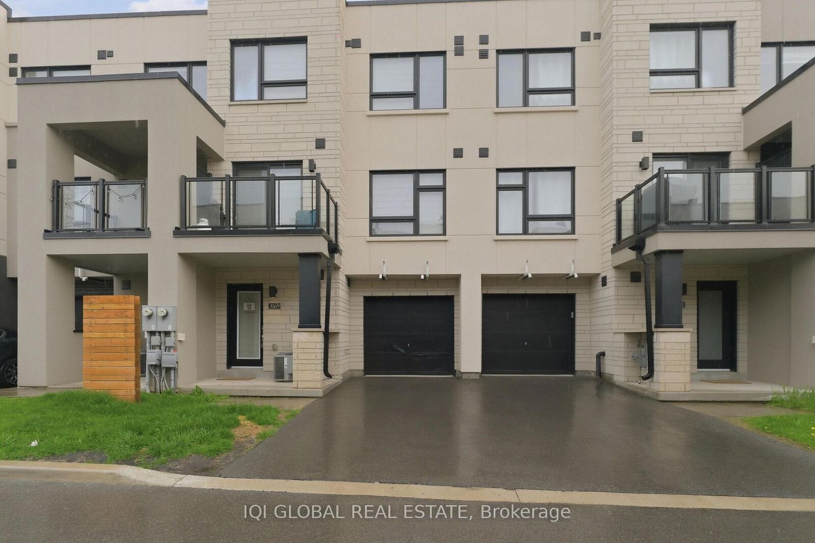 Property Photo:  3169 Lotus Common  ON L7M 2A9 