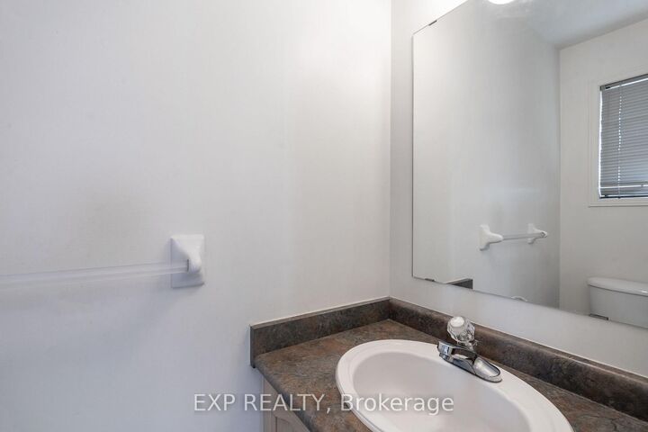Property Photo:  200 Cresthaven Road 37  ON L7A 1J5 