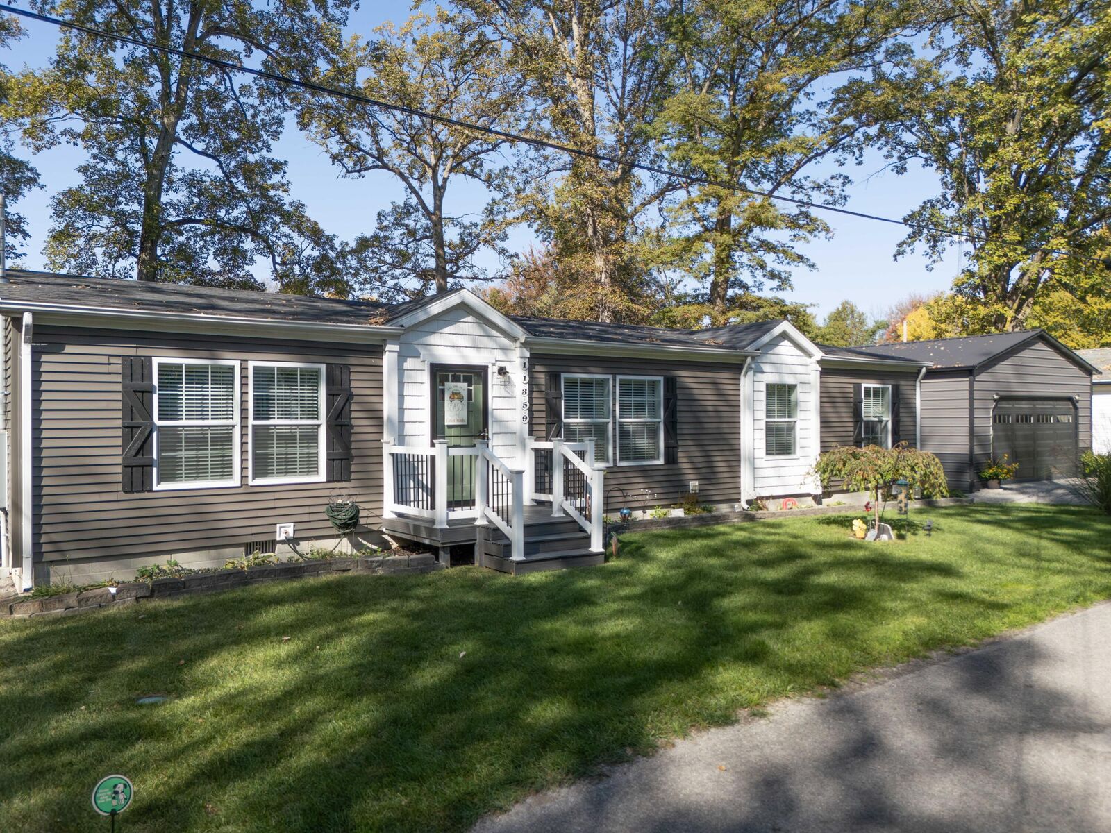 Property Photo: 11359 Oak Street OH 43331