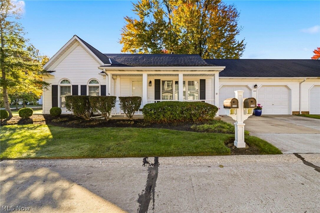 Property Photo:  380 Chesapeake Cove  OH 44077 