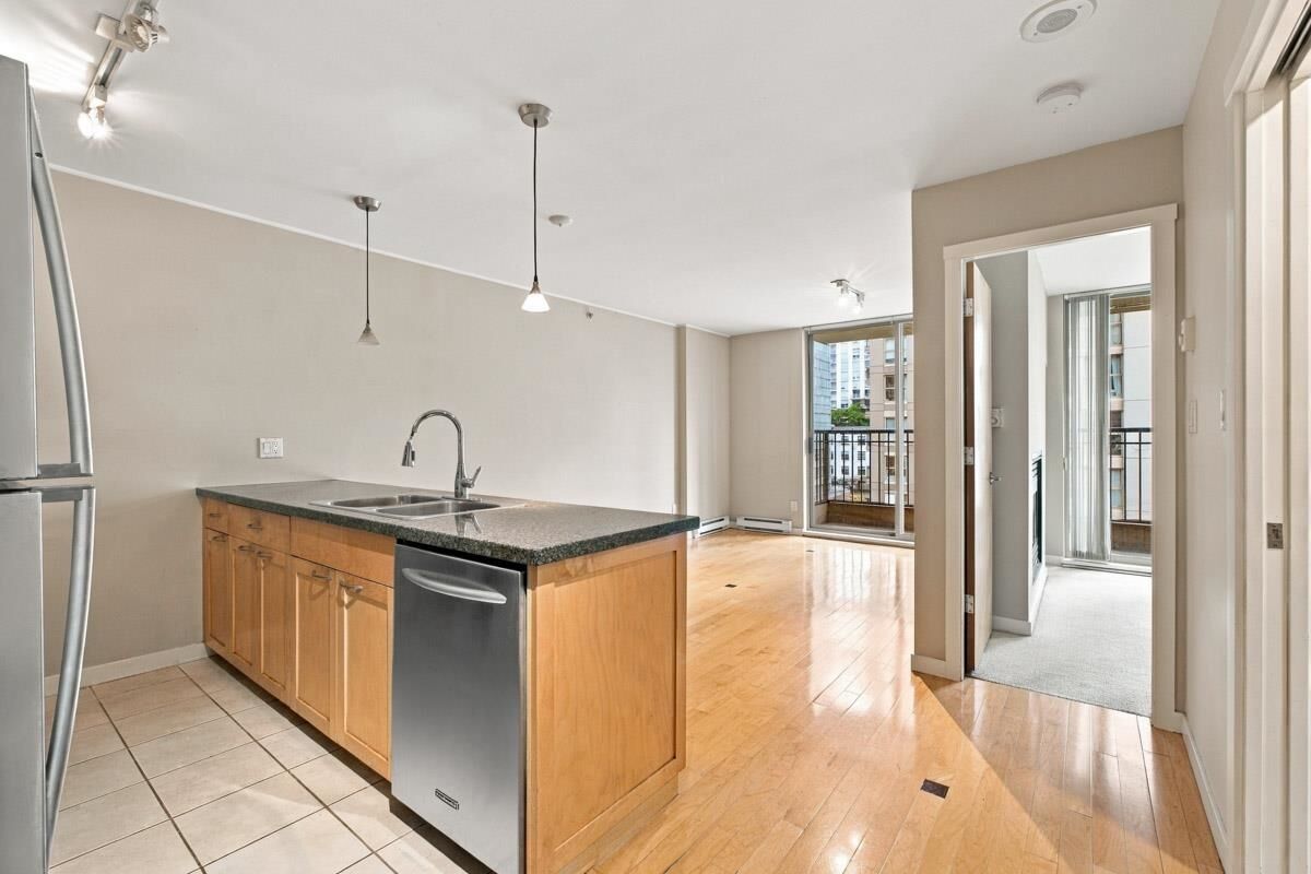 Property Photo:  989 Richards Street 705  BC V6B 6R6 