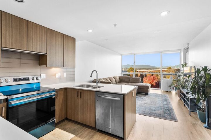 Property Photo: 125 Columbia Street 602 BC V3L 0G8