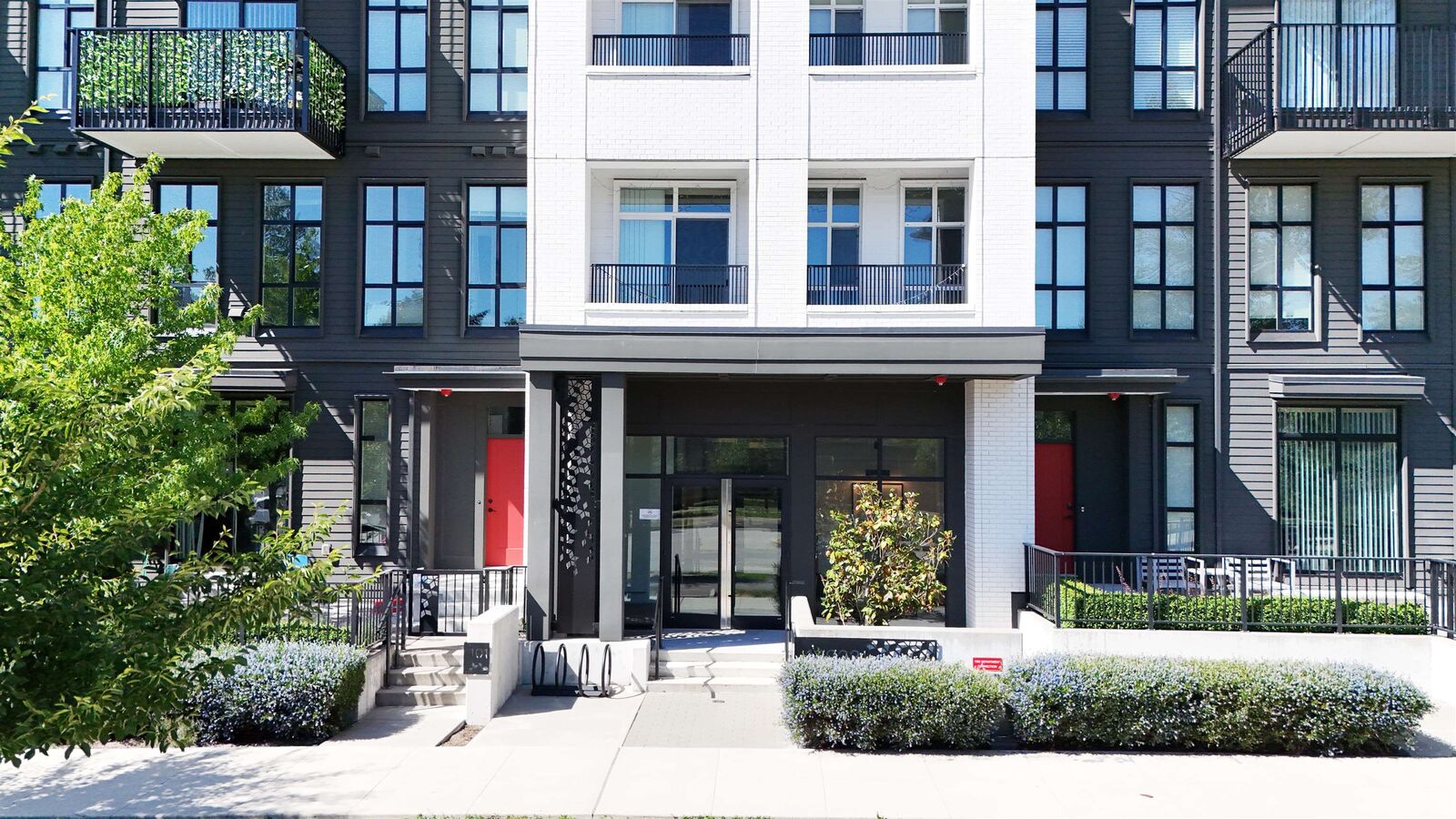 Property Photo:  13963 105 Boulevard 304  BC V3T 0M9 