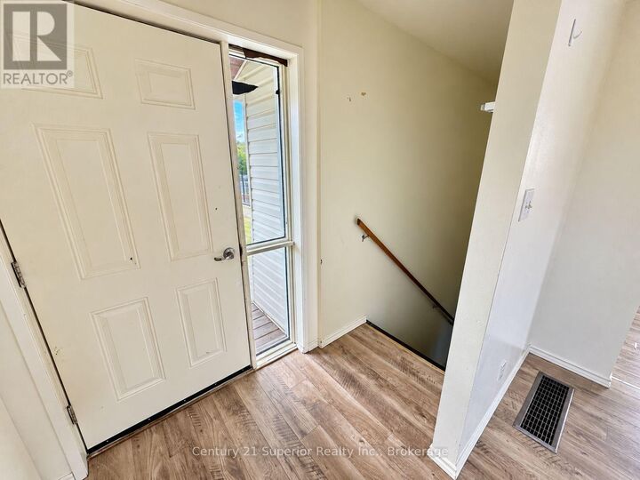 Property Photo:  21 East Grove Crescent  ON P0T 2W0 