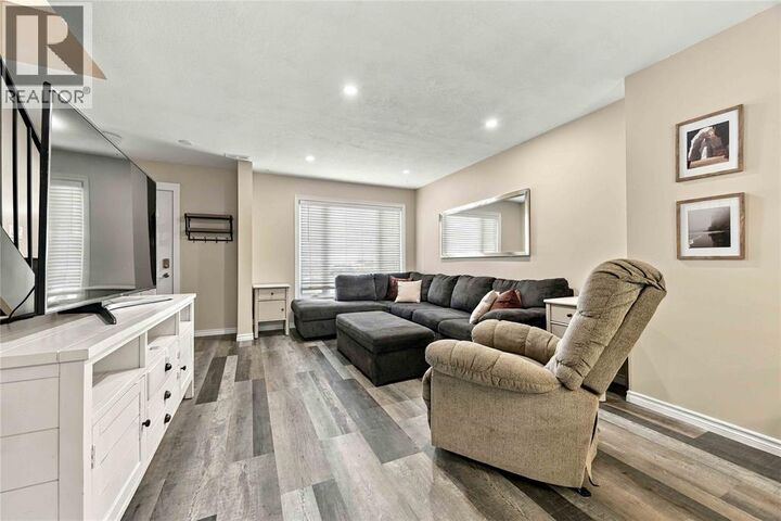 Property Photo:  200 St Clair Boulevard 60  ON N0N 1G0 
