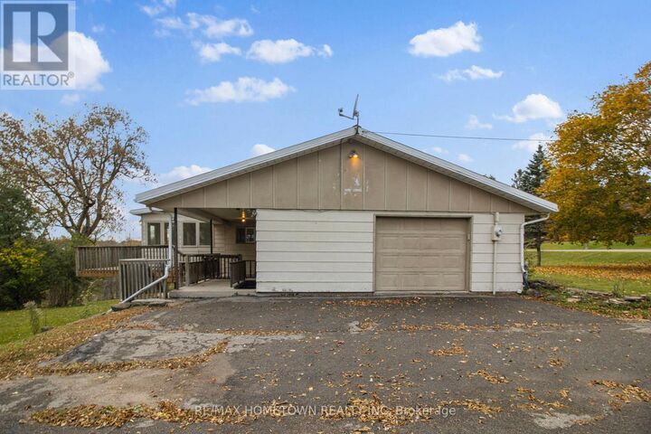 Property Photo:  31 Main Street East  ON K0E 1M0 
