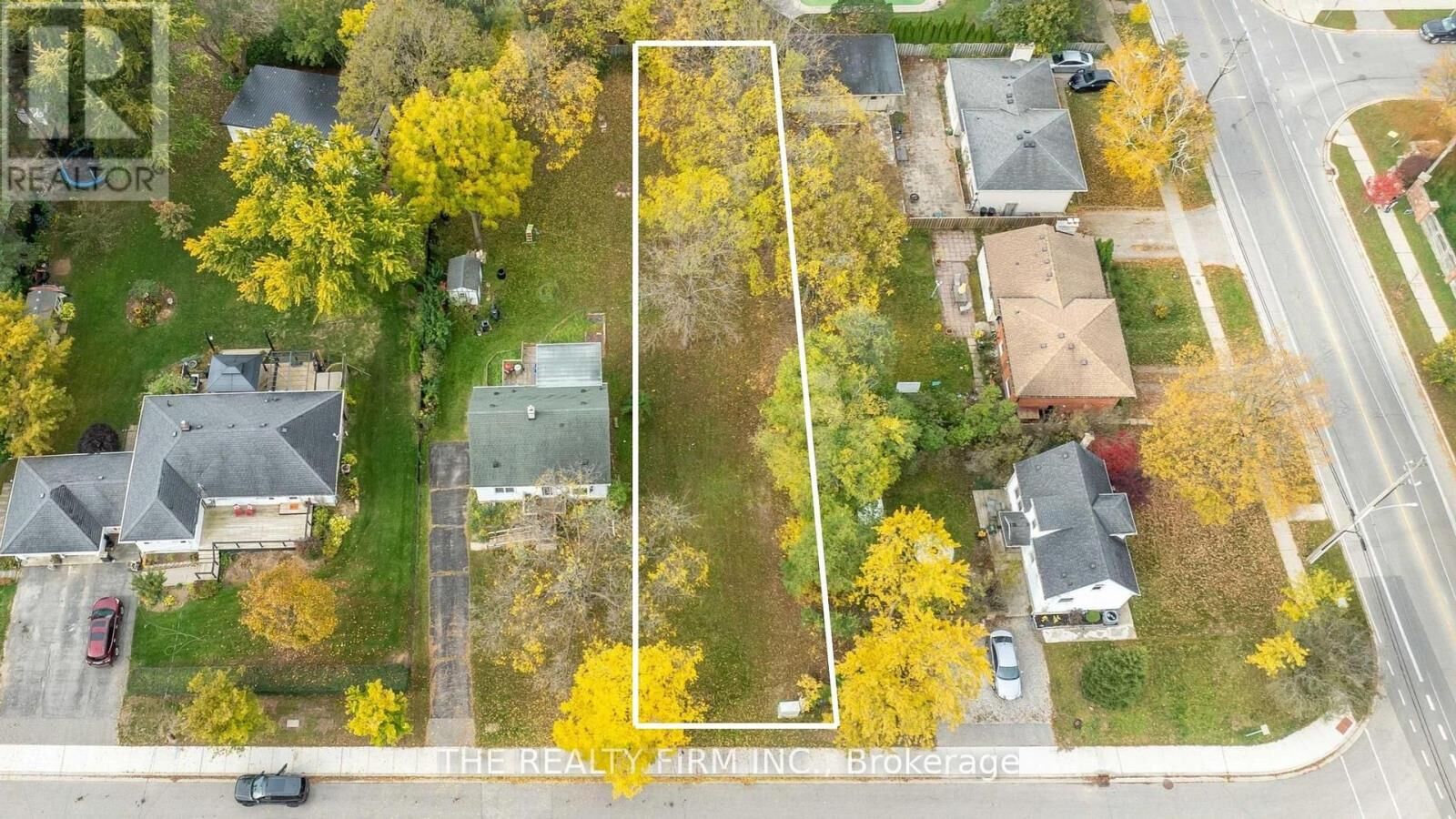 Property Photo:  383 Kenmore Place  ON N5Y 1V3 
