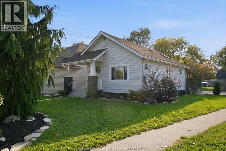 Property Photo:  1903 Buckingham Drive  ON N8T 2A9 
