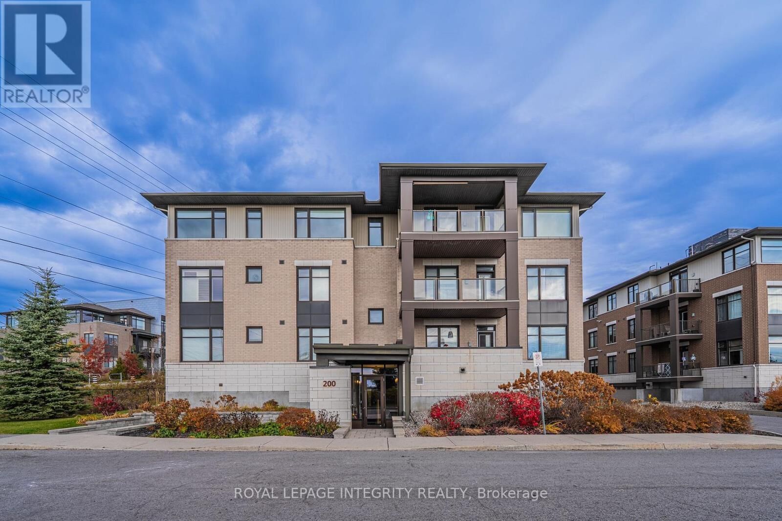 Property Photo: 200 Guelph Private 303 ON K2T 0J8