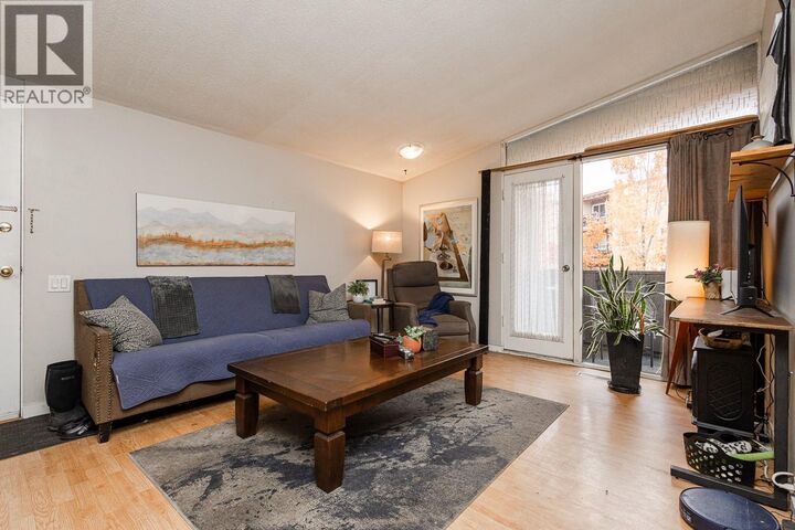 Property Photo:  353 Boyce Crescent 10  BC V1Y 5V7 