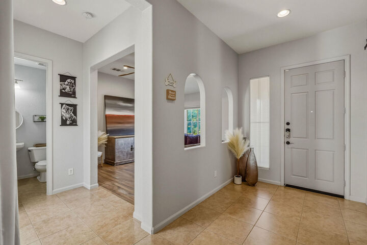 Property Photo: 40763 Piazza Del Paradiso CA 92203