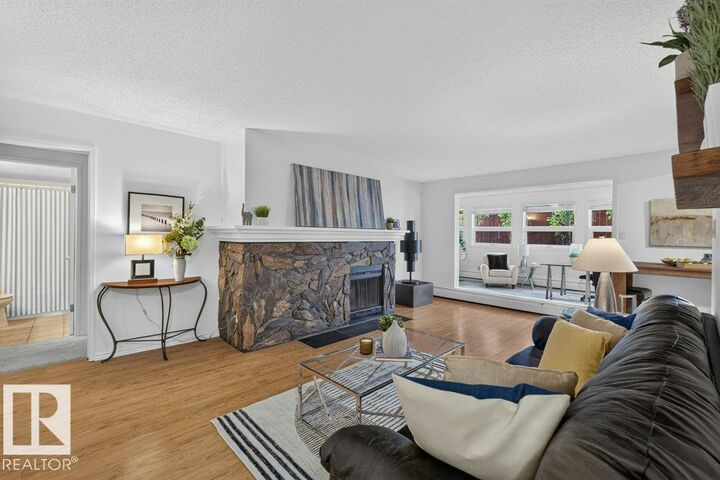 Property Photo:  10160 119 Street NW 3  AB T5K 1Y9 