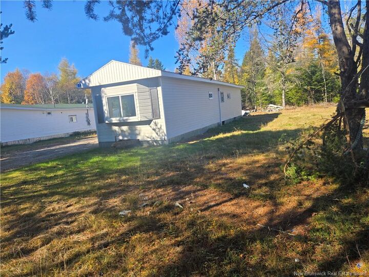Property Photo:  4 Hillcrest Court  NB E5C 2G5 